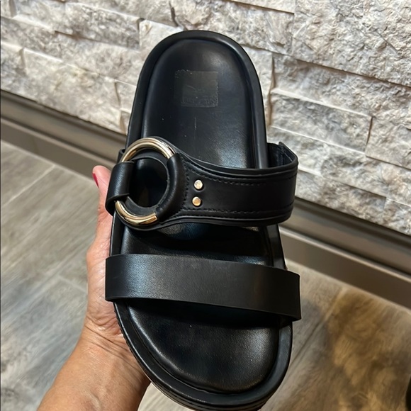 Dolce Vita Black slide Sandals with gold ring accent size 8 1/2 - Picture 8 of 14